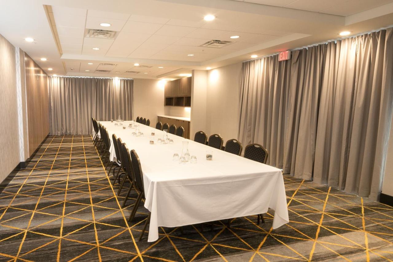 Holiday Inn & Suites Detroit - Troy By Ihg Ngoại thất bức ảnh